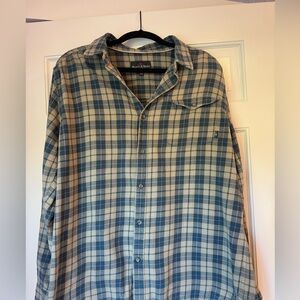 Beach & Barn - Men’s Blue and Cream Plaid Button-Up Shirt